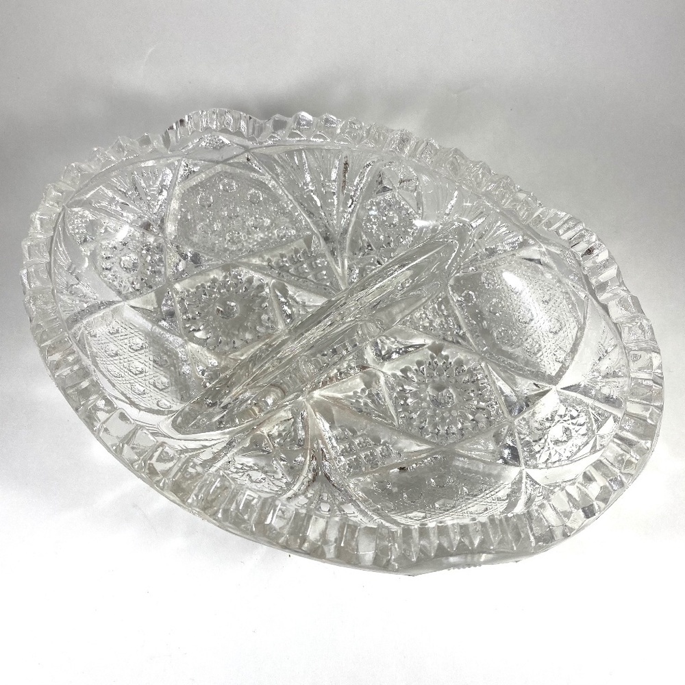 Vintage 0val Sawtooth Divided Nut, Snack Condiment